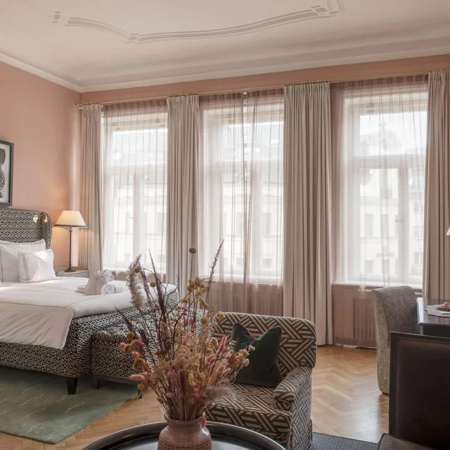 جناح جونيور بسرير كينج، The Sparrow Hotel 3/6