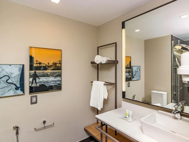 شقة بسرير كوين، Mercure Itajai Navegantes 7/7