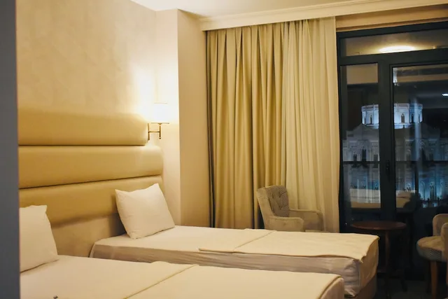 Room, Queen Bed, Balcony, Istanbul Midpoint Hotel 8/10
