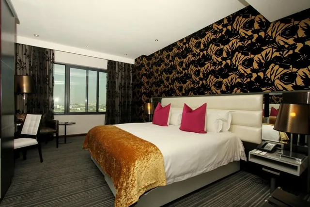 غرفة ديلوكس بسرير مزدوج، Coastlands Umhlanga Hotel 1/5