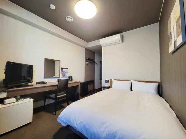 غرفة بسرير نصف مزدوج في المبنى الرئيسي، Hotel Route-Inn Court Komoro 1/6