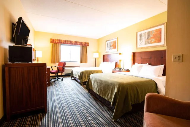 Upgrade, 2 Queen Beds، Quality Inn Cromwell - Middletown 1/1