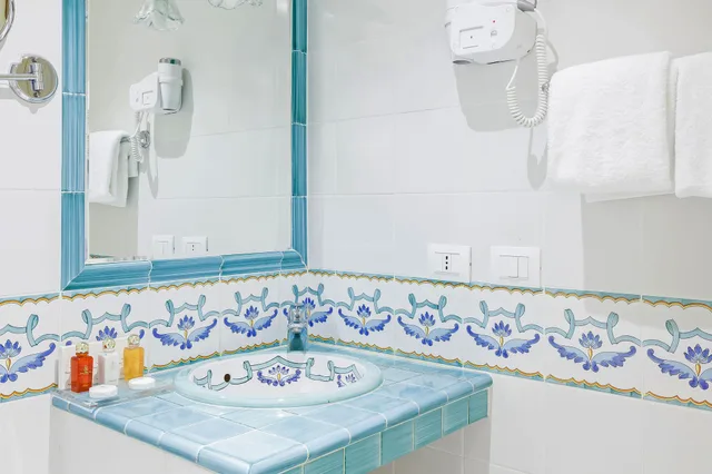 غرفة كلاسيكية بسريرين منفصلين، Radisson Blu Ghr Hotel Rome 3/3