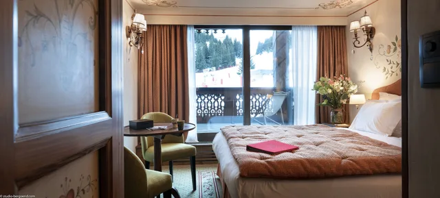 غرفة قياسية بسرير كوين، Hotel de la Loze 1/4