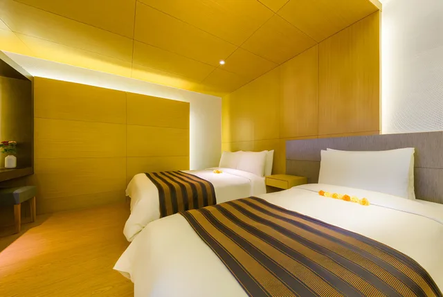 Superior, Twin Beds, 1 Double and 1 Single Bed, Stanford Hotel and Resort Jeju 1/1