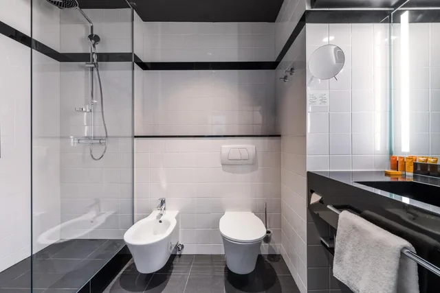 جناح بسرير كوين مع أريكة، Vienna House by Wyndham Diplomat Prague 6/7