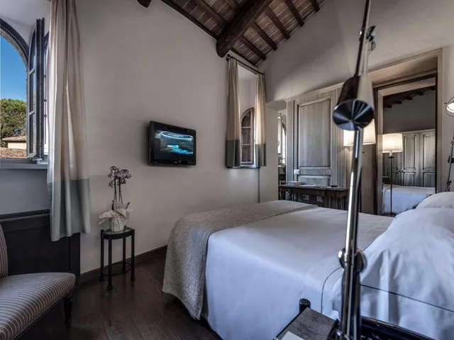 غرفة سوبيريور بسرير مزدوج، Castel Monastero 2/5