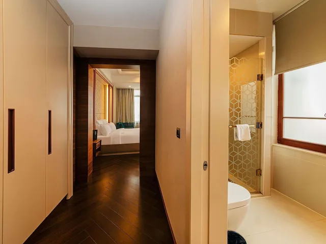 Junior Suite, King Bed, Mercure Istanbul Sirkeci 8/8