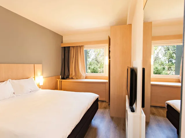 غرفة قياسية بسرير مزدوج وسرير فردي، Ibis Pilar 2/6