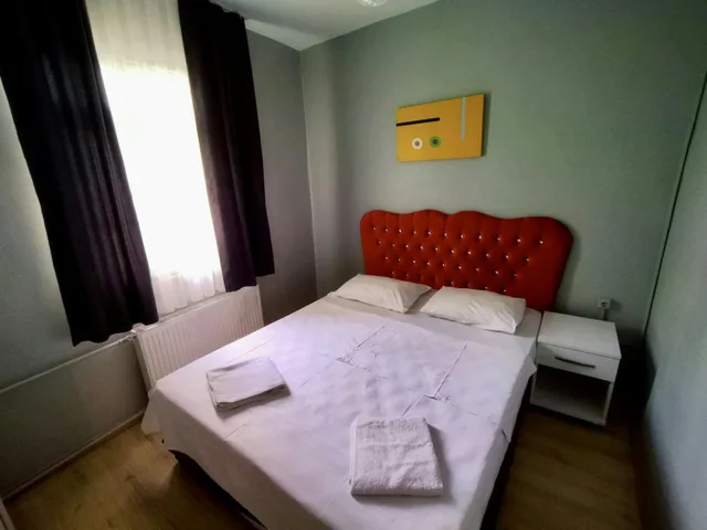 Room, Queen Bed, Shared Bathroom, Sultan Hostel & Guesthouse 4/6