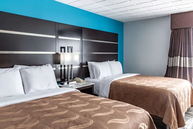 غرفة بسريرين كوين، Quality Inn East Stroudsburg - Poconos 1/3