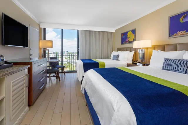 Wellness, 2 Queen Beds, City View، Wyndham Deerfield Beach Resort 2/5
