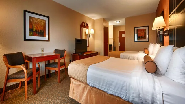 غرفة رباعية لذوي الإعاقة، Best Western Gardendale 1/9