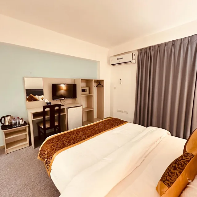 Deluxe, Double Bed, Balcony, Aquavista Hotel & Suite 2/5