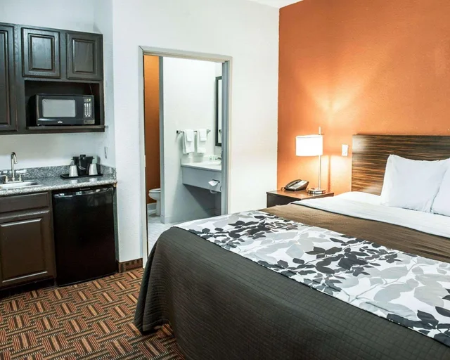 Suite, King Bed, Sleep Inn O'Fallon near I-64 2/3