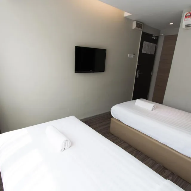 Room, Twin Beds, Hotel 99 - Ss2 4/8