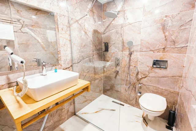 2 Bedrooms, Deluxe, Suite, 1 Double and 1 Single Bed, 2 Bathrooms, 2 Sofa، Fengo Hotel 7/8