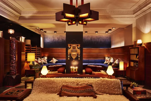 Female Dorm, Female Only, Shared، Freehand Chicago 2/2
