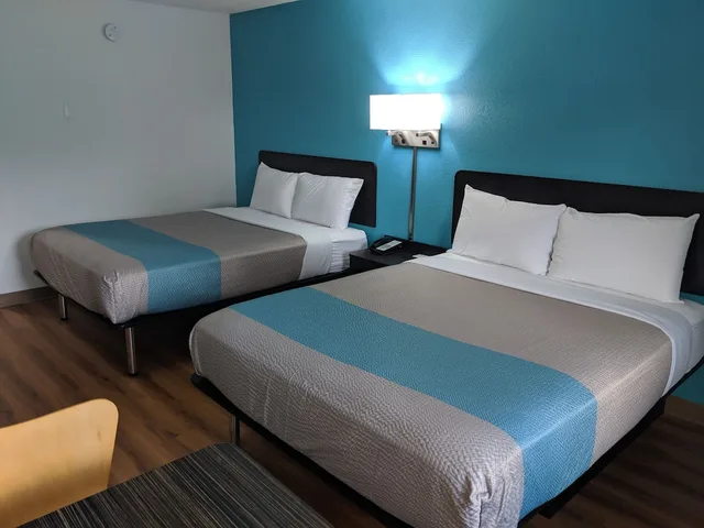غرفة قياسية بسريرين كوين، Motel6 Chattanooga, TN - Airport 2/4