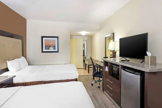 غرفة قياسية بسريرين مزدوجين لذوي الإعاقة، Best Western Atlantic City Hotel 3/6