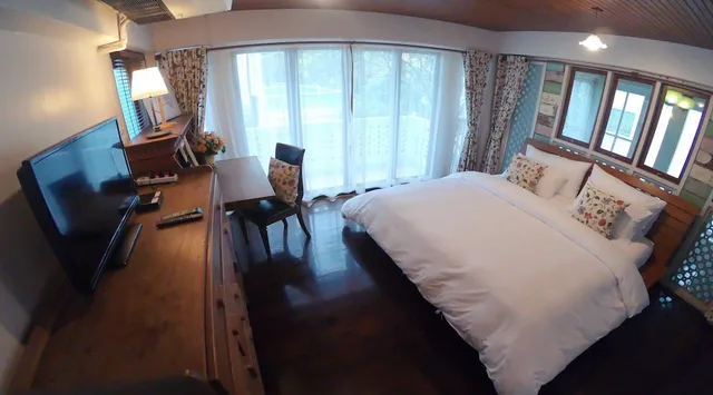 3 Bedrooms, House, Twin Beds, 2 King Beds، The White Houses 1/8