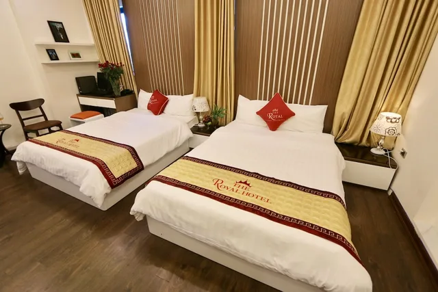 غرفة عائلية بسرير مزدوج وسرير فردي، The Royal Hotel 2/7