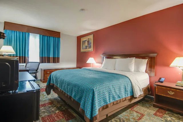 غرفة بسرير كينج، Americas Best Value Inn Hayward 2/5