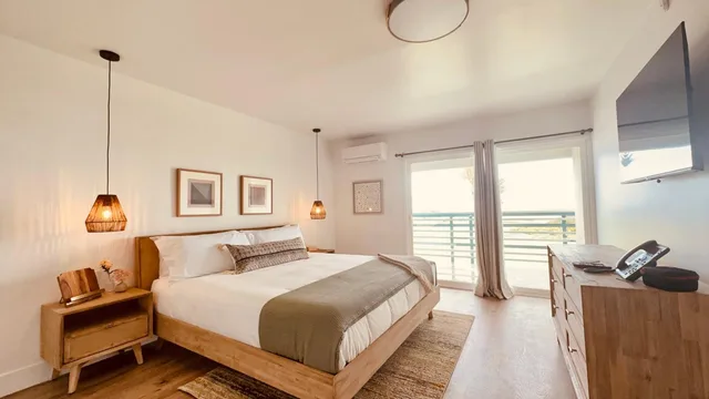 Ocean, Deluxe, King Bed, Balcony، Ocean Villa Inn 1/1