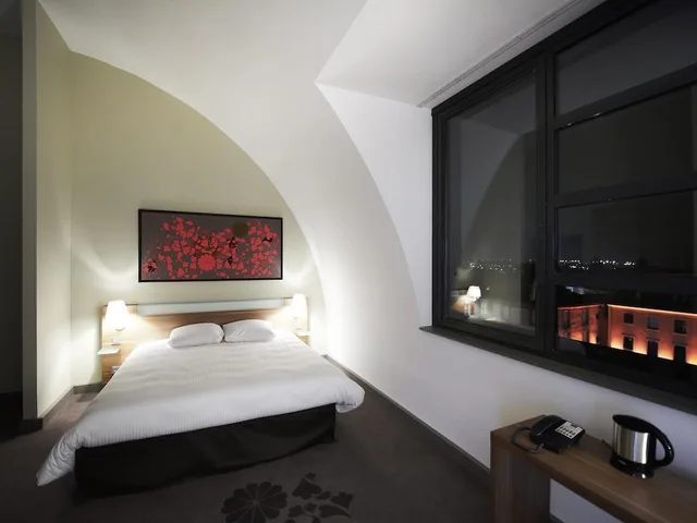غرفة كلاسيكية بسرير مزدوج بإطلالة، MERCURE CHOLET CENTRE 2/4