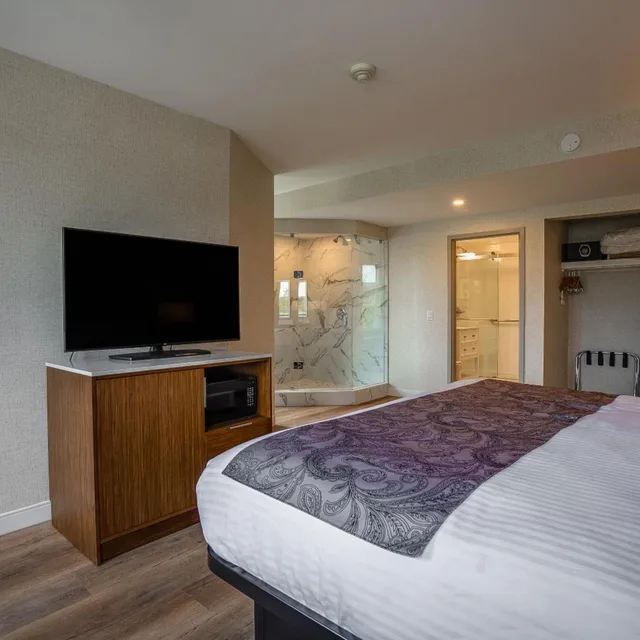 استوديو بسرير كينج، Monte Carlo Inn Oakville Suites 8/10