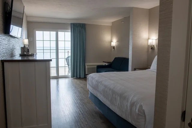 Walkout, King Bed, Beach View, Sofa، The Baywatch Resort 1/9