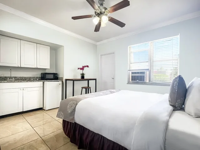 استوديو بسرير كوين، Hollywood Beach Seaside 3/5