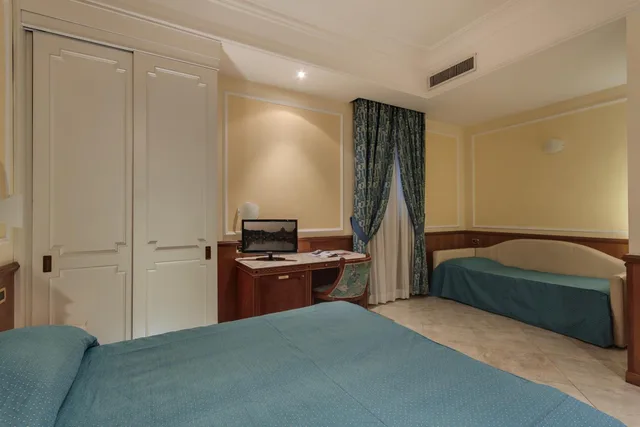 غرفة رباعية، Hotel Borromeo 2/7