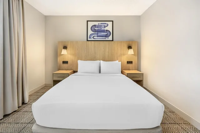 1 Bedroom, Suite, Queen Bed, Accessible, Sonesta Simply Suites Las Vegas 2/10