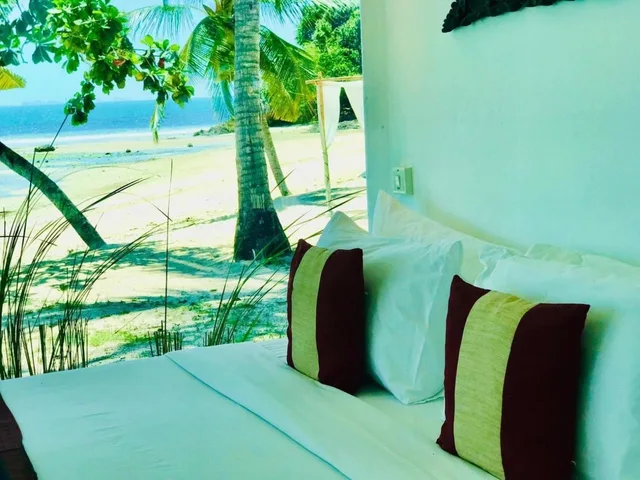 Villa, Beach Front, Am Samui Resort 9/10