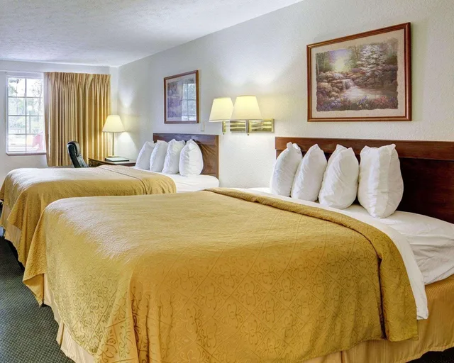غرفة بسريرين كوين، Quality Inn New River Gorge 2/4