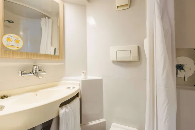 Plus, 3 Beds، Premiere Classe Beauvais 4/7