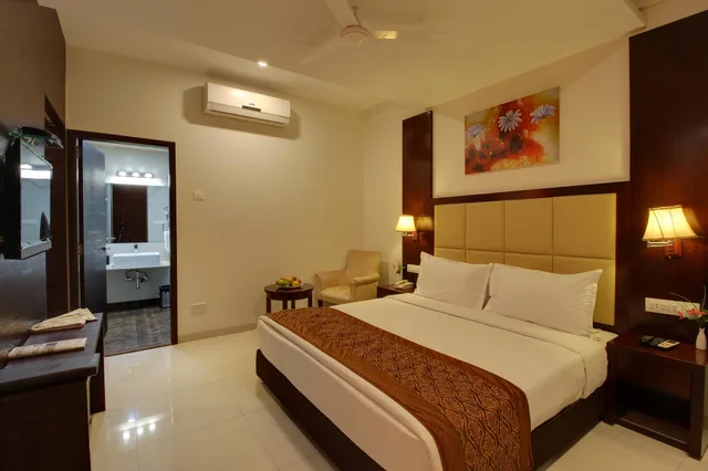جناح، Hotel Sai Jashan 1/2