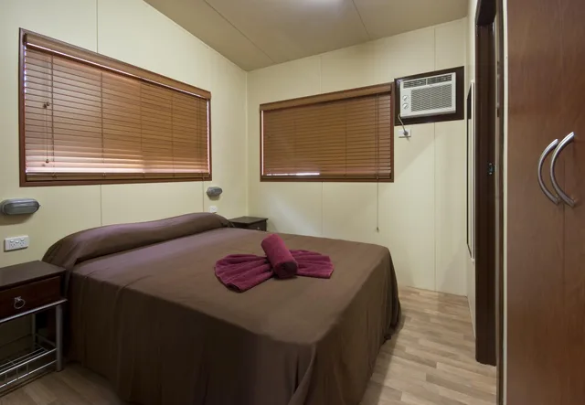 Deluxe, Villa, Pool Side, CAIRNS SUNLAND LEISURE PARK 1/1