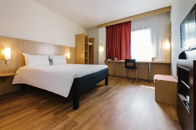 غرفة قياسية مزدوجة، Ibis Astana Hotel 5/10