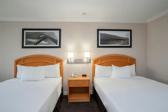 Studio, 2 Queen Beds, Kitchen, Monashee Building, Sandman Hotel Revelstoke 3/5
