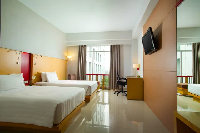 غرفة ديلوكس بسريرين منفصلين، Hotel Santika Premiere Dyandra Medan 1/2