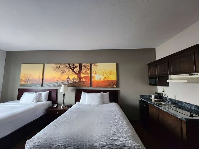 Efficiency, 2 Queen Beds, Kitchenette، Days Inn By Wyndham Kemah 4/10
