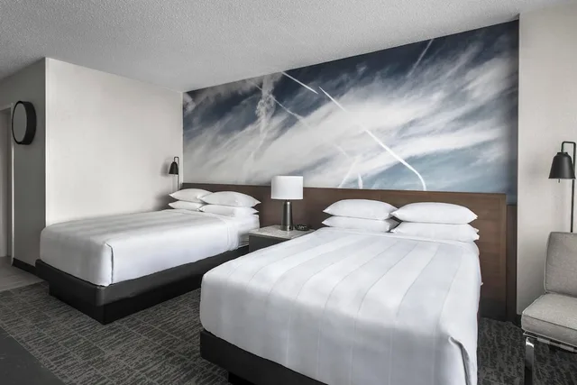 غرفة بسريرين مزدوجين، Newark Liberty International Airport Marriott 1/8
