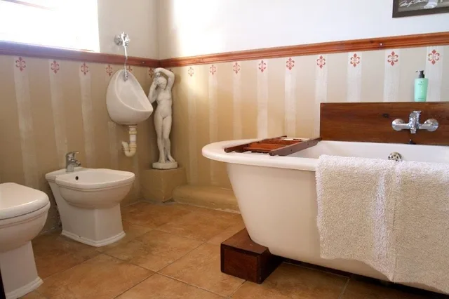 1 Bedroom, Family, Queen Bed, Sofa, Broadway Tygervalley 5/5