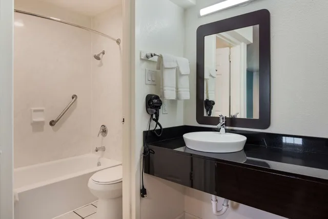 جناح بسرير كينج لذوي الإعاقة، Motel6 Temple, TX 3/3