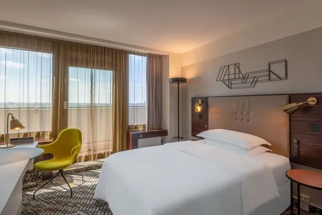 استوديو بسرير كينج بشرفة، Four Points by Sheraton Munich Arabellapark 1/6