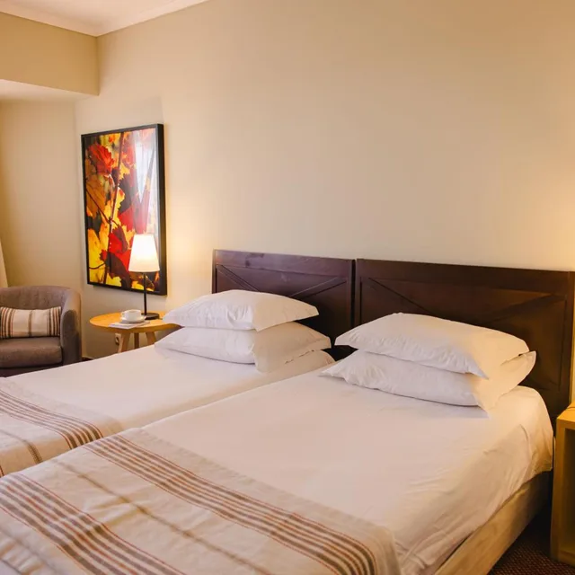 غرفة كومفورت بسريرين منفصلين، Evora Hotel 1/2