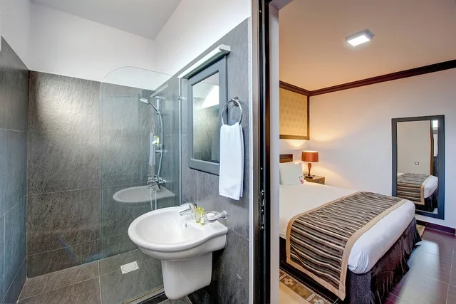 3 Bedrooms, Villa, Single Bed, Dining Area, Smoking، Crowne Plaza Resort Salalah 5/6