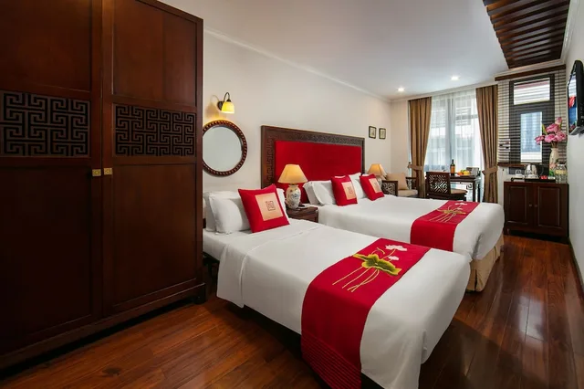 غرفة عائلية بثلاثة أسرّة بإطلالة على المدينة، Au Coeur D Apos Hanoi Boutique Hotel 4/6